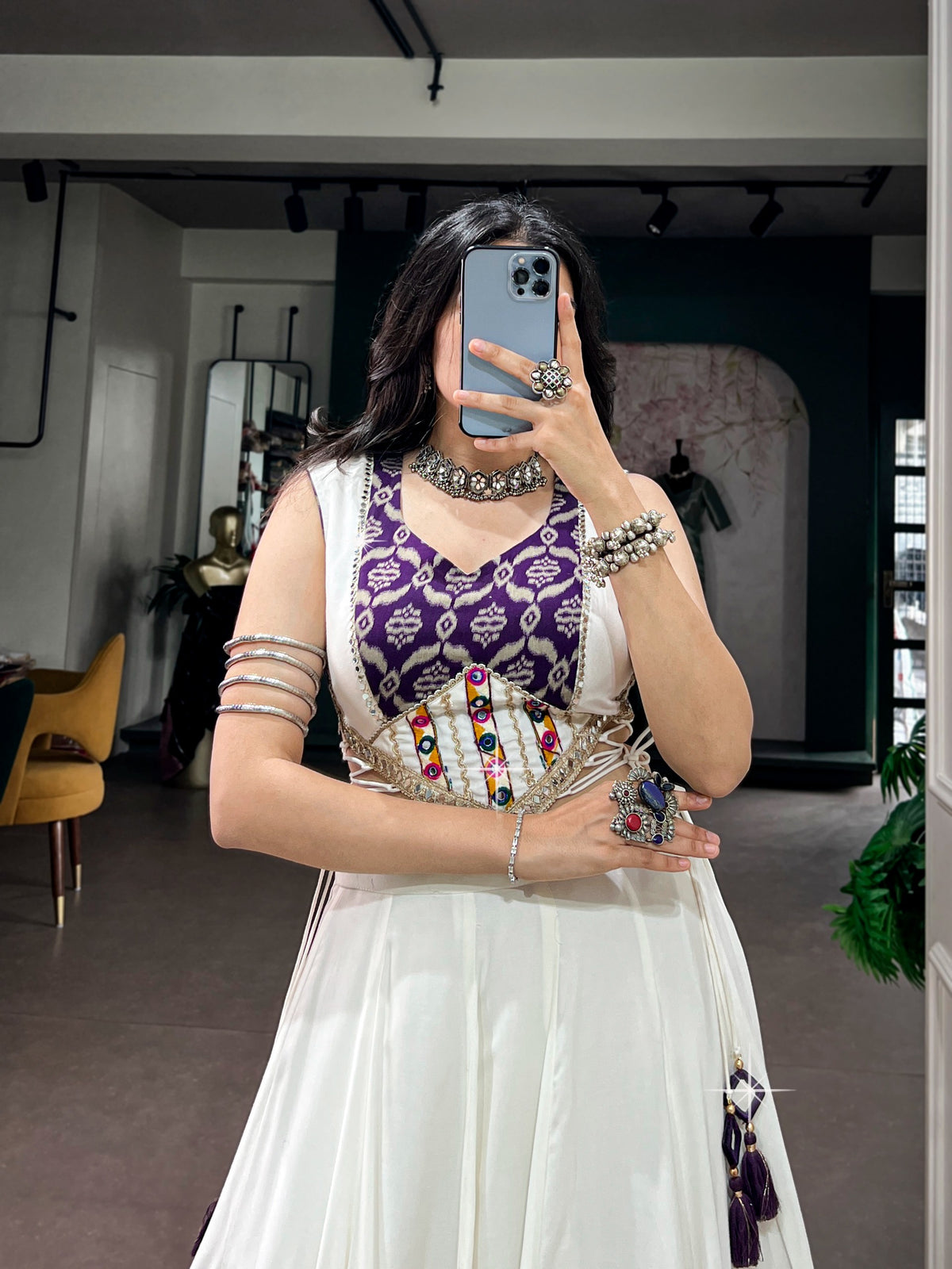White Gamthi mirror work Chaniya Choli set - full look