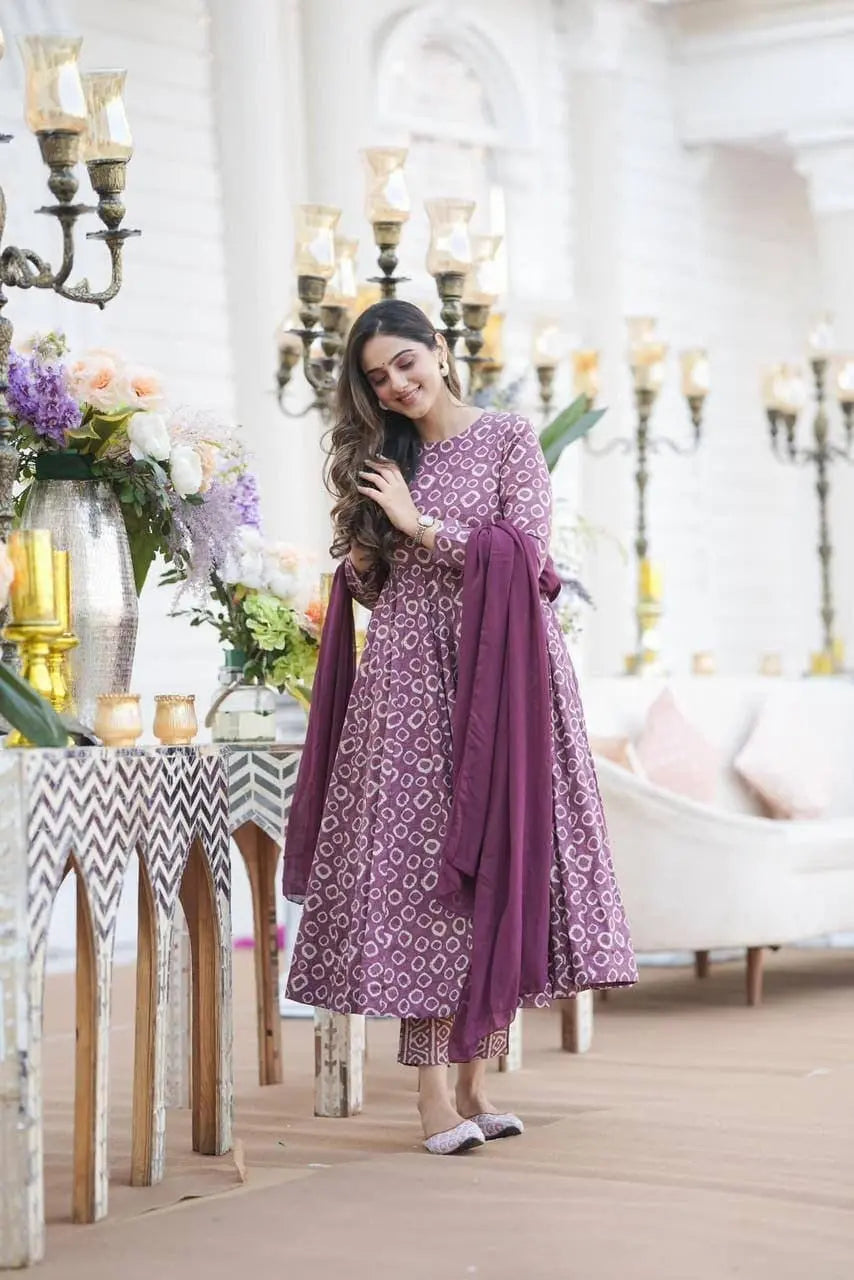 Muslin Batik Print Kurti Pant Dupatta Set - Premium  from Ethenika.com - Just INR 1990! Shop now at Ethenika.com