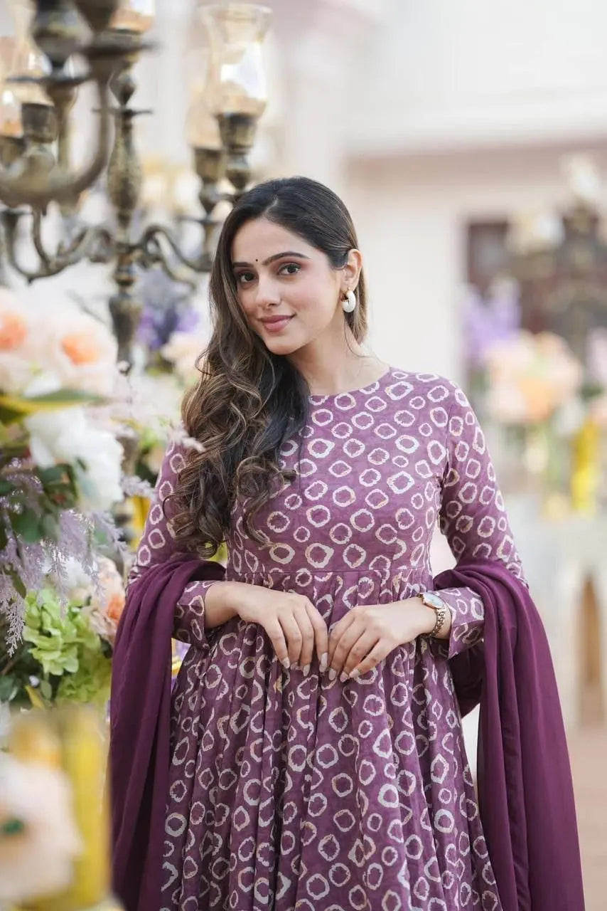 Muslin Batik Print Kurti Pant Dupatta Set - Premium  from Ethenika.com - Just INR 1990! Shop now at Ethenika.com