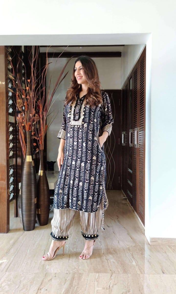 Reyon Gotq Lace work Print Kurti Pant Set - Premium from Ethenika.com - Just INR 1490! Shop now at Ethenika.com