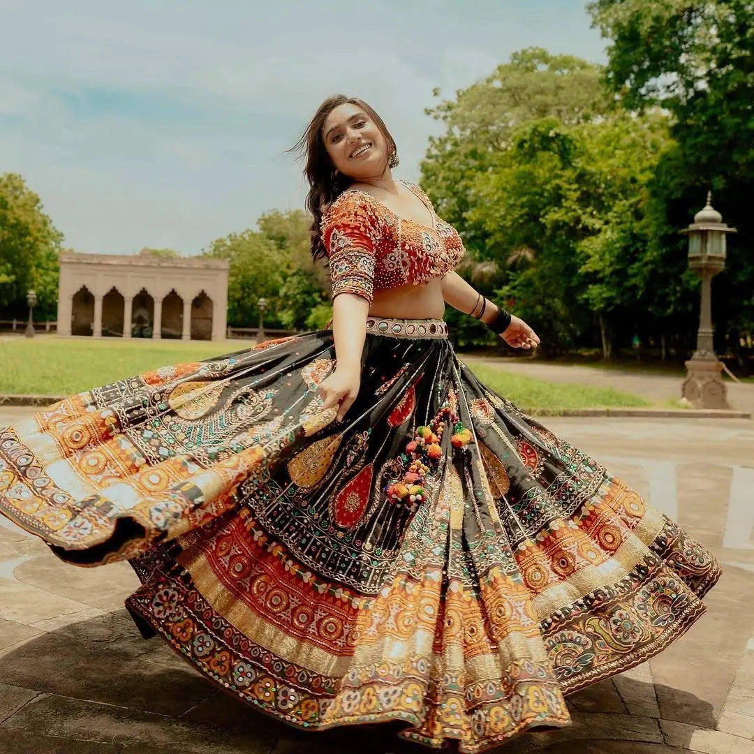 Muslin Digital Print Mirror Work Designer Navratri Garba Chaniya Choli Ethenika.com