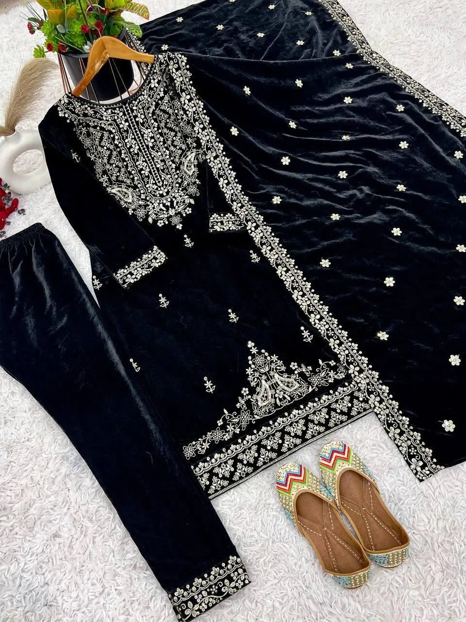 designer embroidered dresses Black Velvet Gold Designer Embroidered Henna Party Wear Bridal Dress 44
