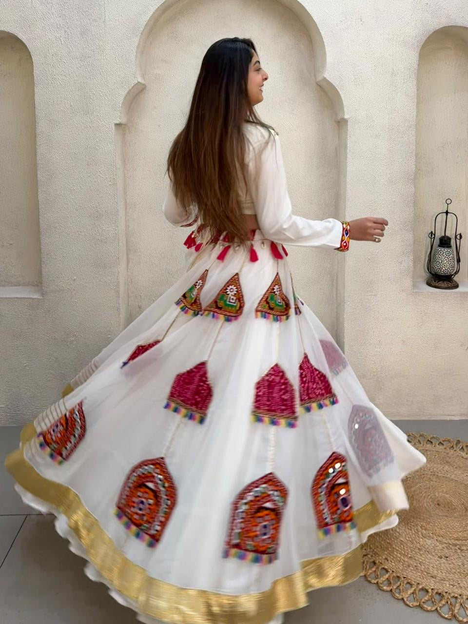 Organza kali patch work lehenga close-up - Ethenika