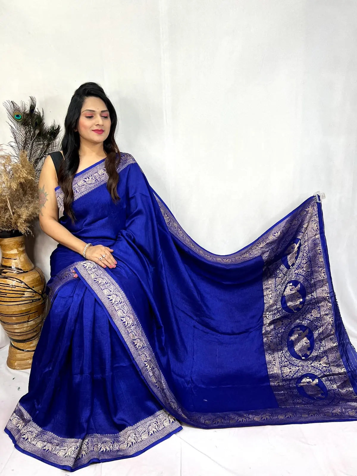 Dola Silk Golden Zari Border Saree - Premium  from Ethenika.com  - Just INR 5990! Shop now at Ethenika.com 