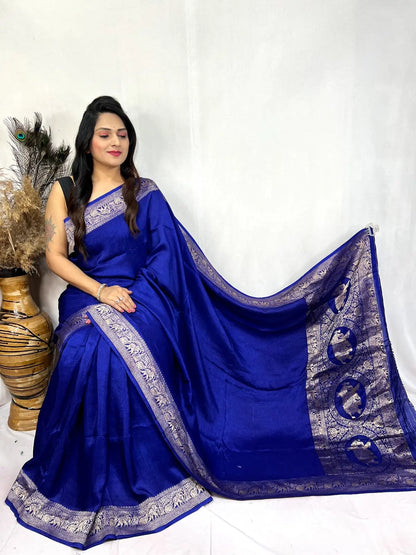 Dola Silk Golden Zari Border Saree - Premium  from Ethenika.com  - Just INR 5990! Shop now at Ethenika.com 