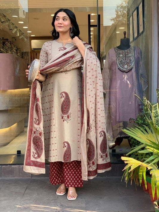 Muslin Digital Print With Thread Work Summer Special Kurti Pant Dupatta Set